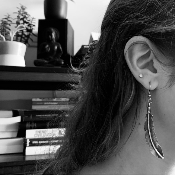 Sterling Silver Navajo Feather Earrings 🪶 - Picture 3 of 3